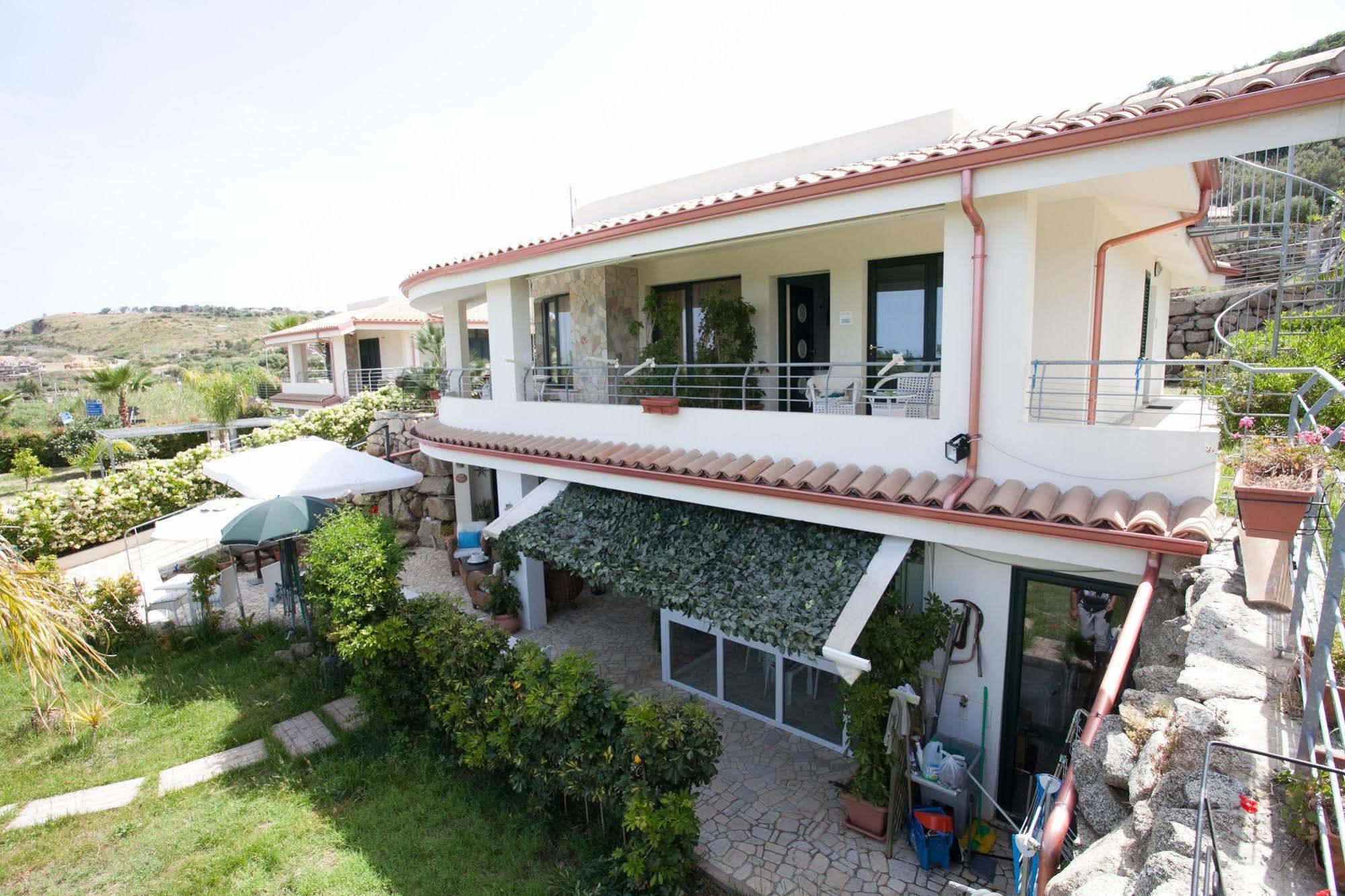 B&B Villa Pimm'S Zambrone Exterior foto